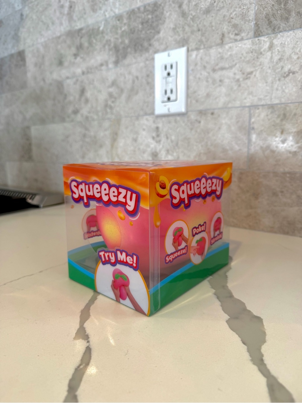 Viral squeezy peach squishy!
